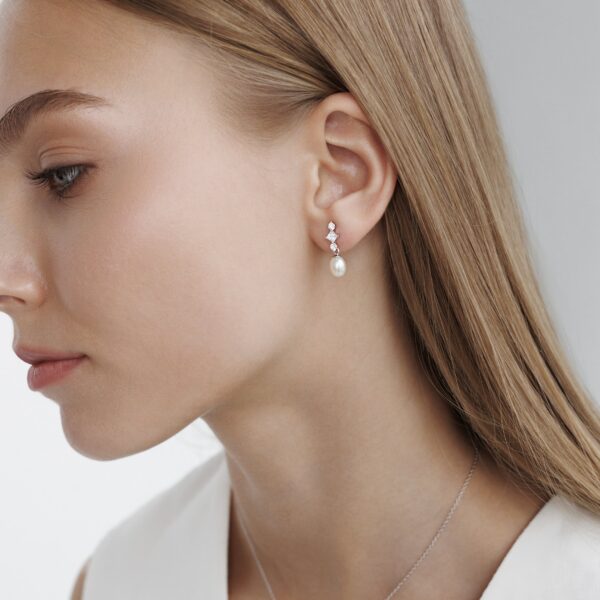 Gaura Pearls Ródiumozott 925 Ezüst Fülbevaló Édesvízi gyönggyel Cirkónia kristályokkal - Image 3